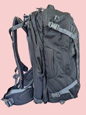 https poshmark.com listing osprey-fairpoint-backpack-5ada027efcdc31abea163e36 Osprey Farpoint Fairview Travel Daypack for Men and Women This travel daypack was designed to integrate seamlessly with the entire Farpoint/Fairview Family OSPREY | Bags | Osprey